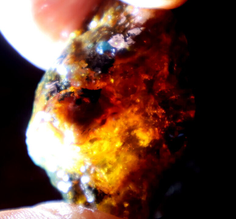 Beautiful Natural Dominican Translucent Sky Blue Amber Rough Specimen 40mm 10g – photo 11