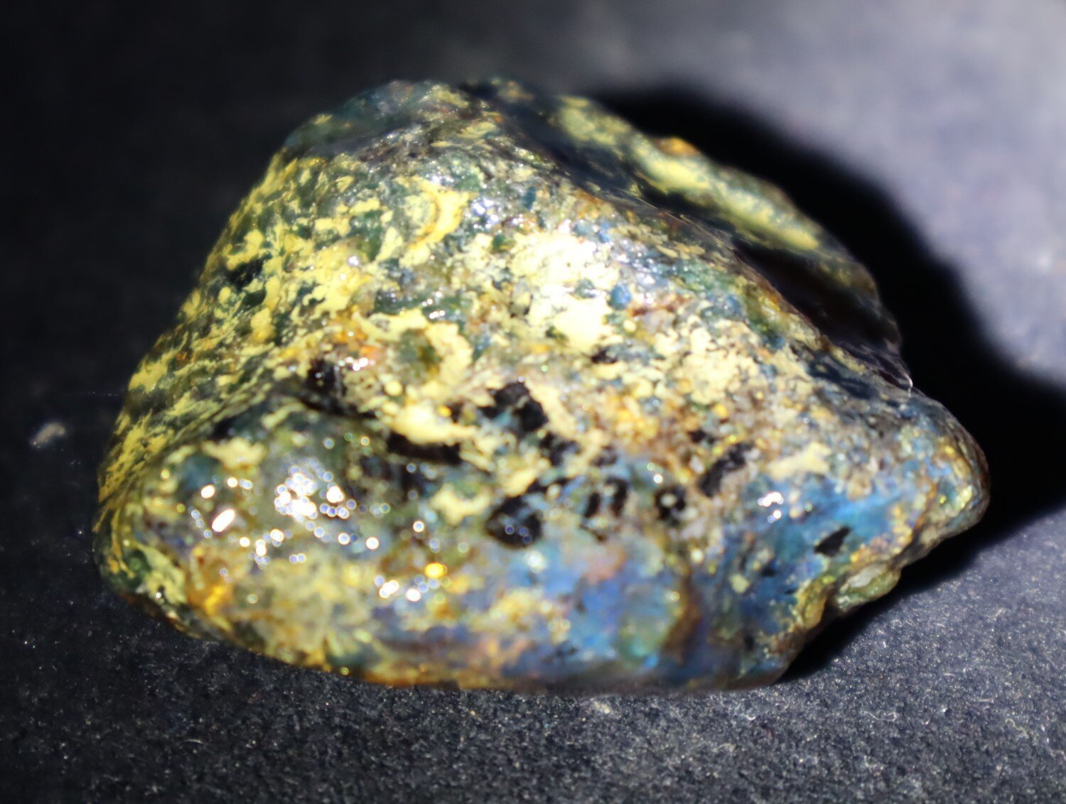 Beautiful Natural Dominican Translucent Ocean Blue Amber Rough Specimen 47mm 19g – photo 9