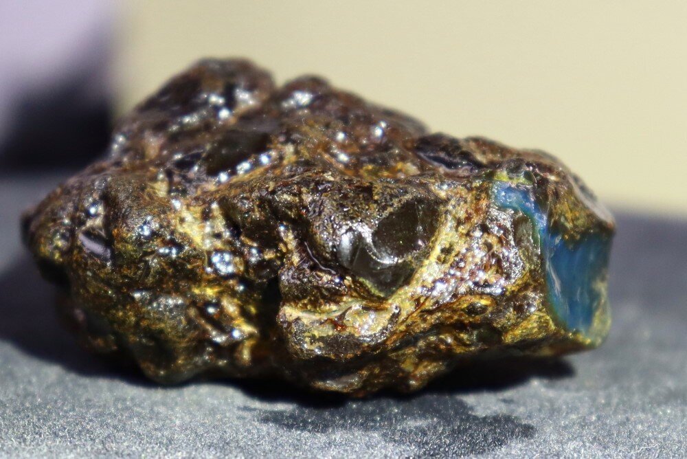 Outstanding Natural Dominican Clear Deep Blue Amber Rough Specimen 60mm 35g – photo 6