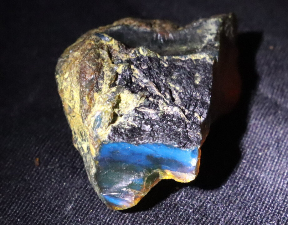 Beautiful Natural Dominican Clear Green Blue Amber Rough Specimen 44mm 12g – photo 4