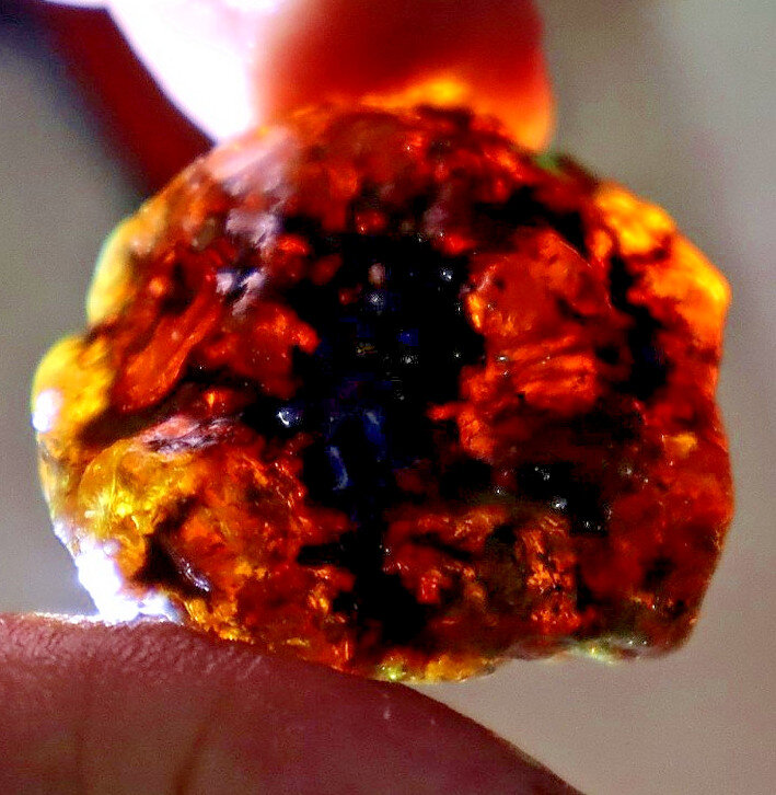 Genuine Sky Blue Dominican Amber Rough Specimen Chunk 35mm 17.3g – photo 9