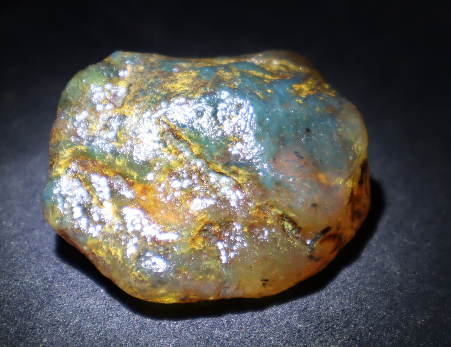 Impressive Dominican Crystal Clear Sky Blue Amber Rough Specimen 43mm 20.1g – photo 8