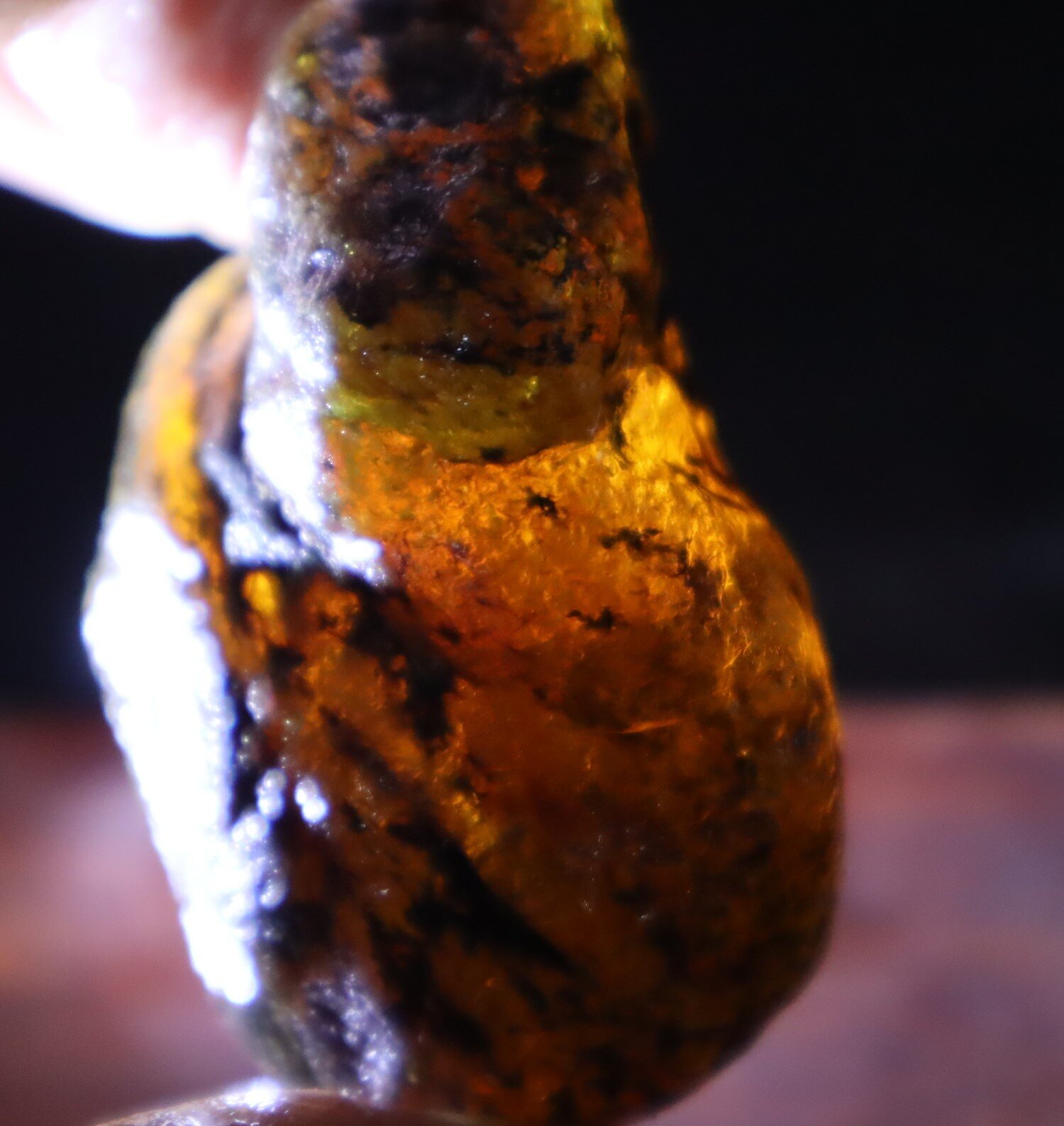 Beautiful Natural Dominican Clear Yellow Green Amber Rough Specimen 58mm 35.3g – photo 5