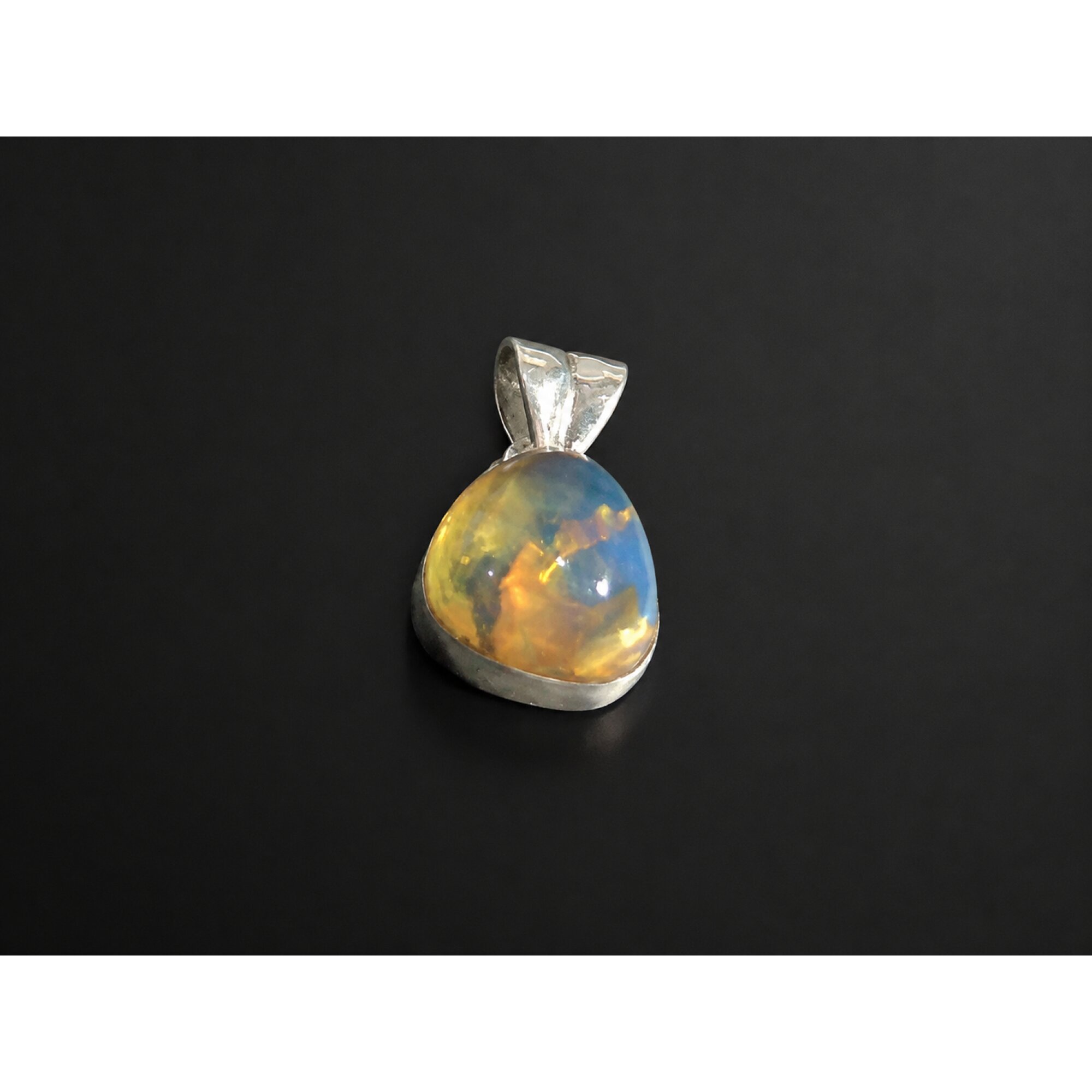 Boutique Crafted Clear Royal Blue Dominican Amber 925 Sterling Silver Pendant 20mm – photo 3