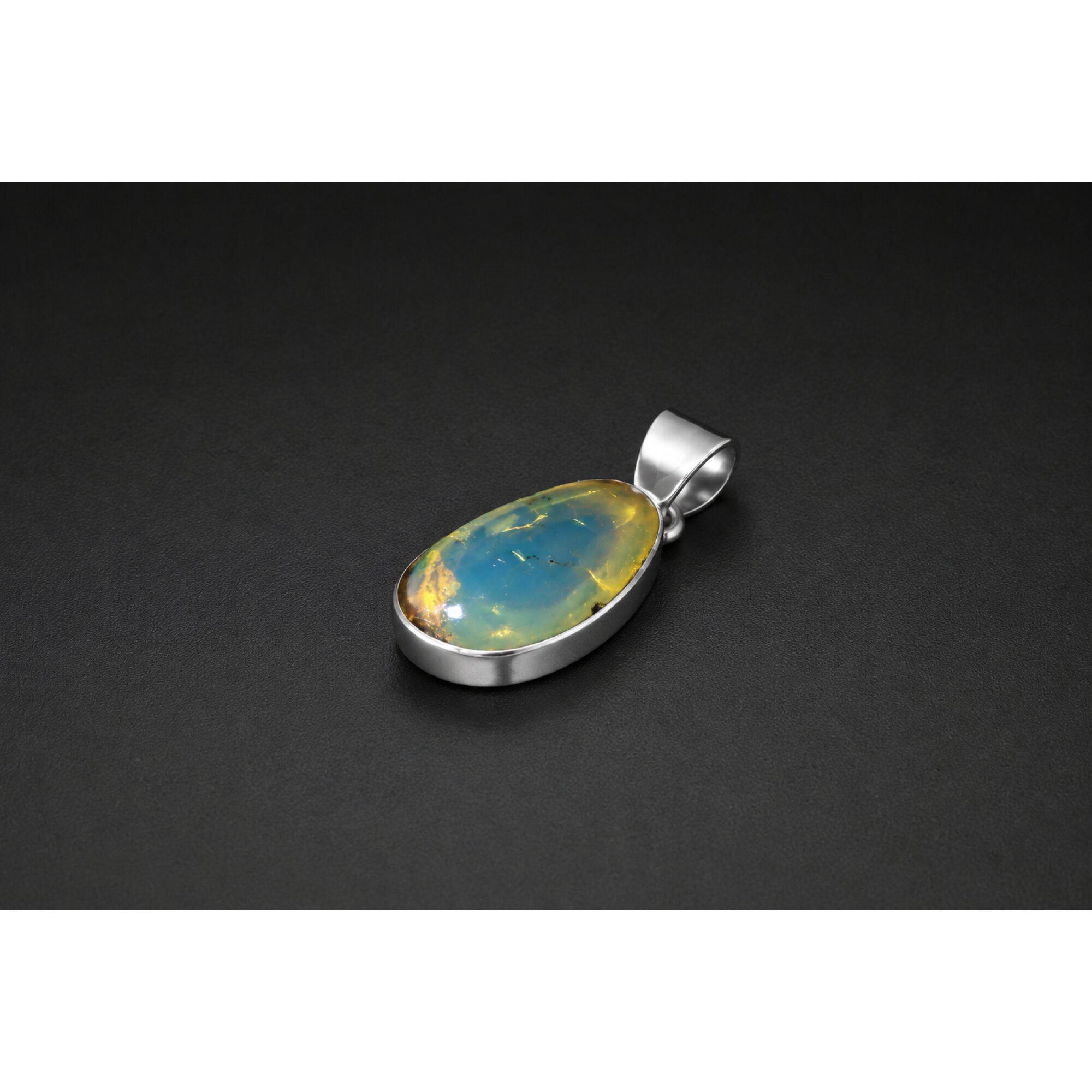 Handcrafted Excellence Clear Sky Blue 925 Sterling Silver Dominican Amber Pendant – photo 3