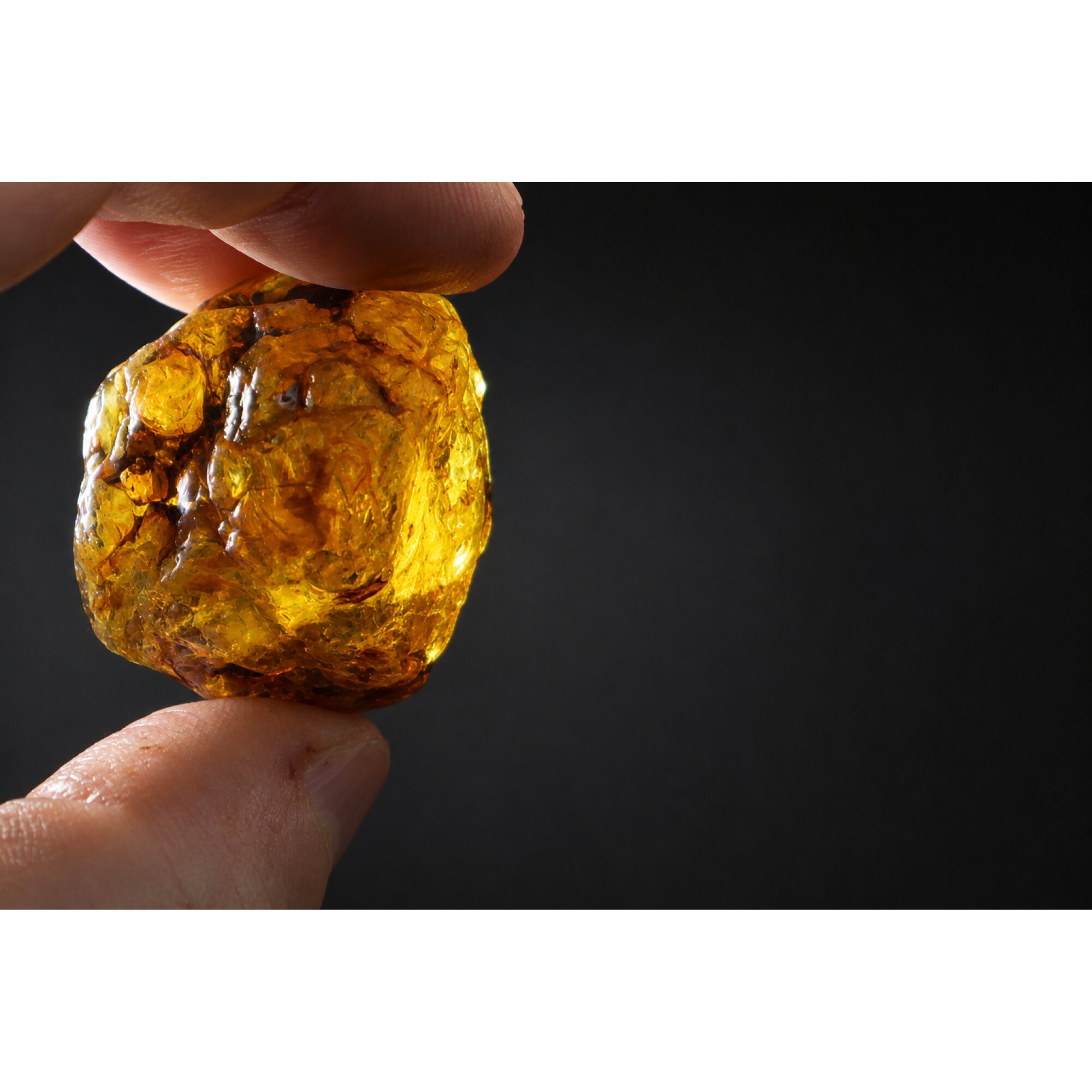 Translucent sea blue Natural Dominican Amber rough Specimen 33 mm – photo 9