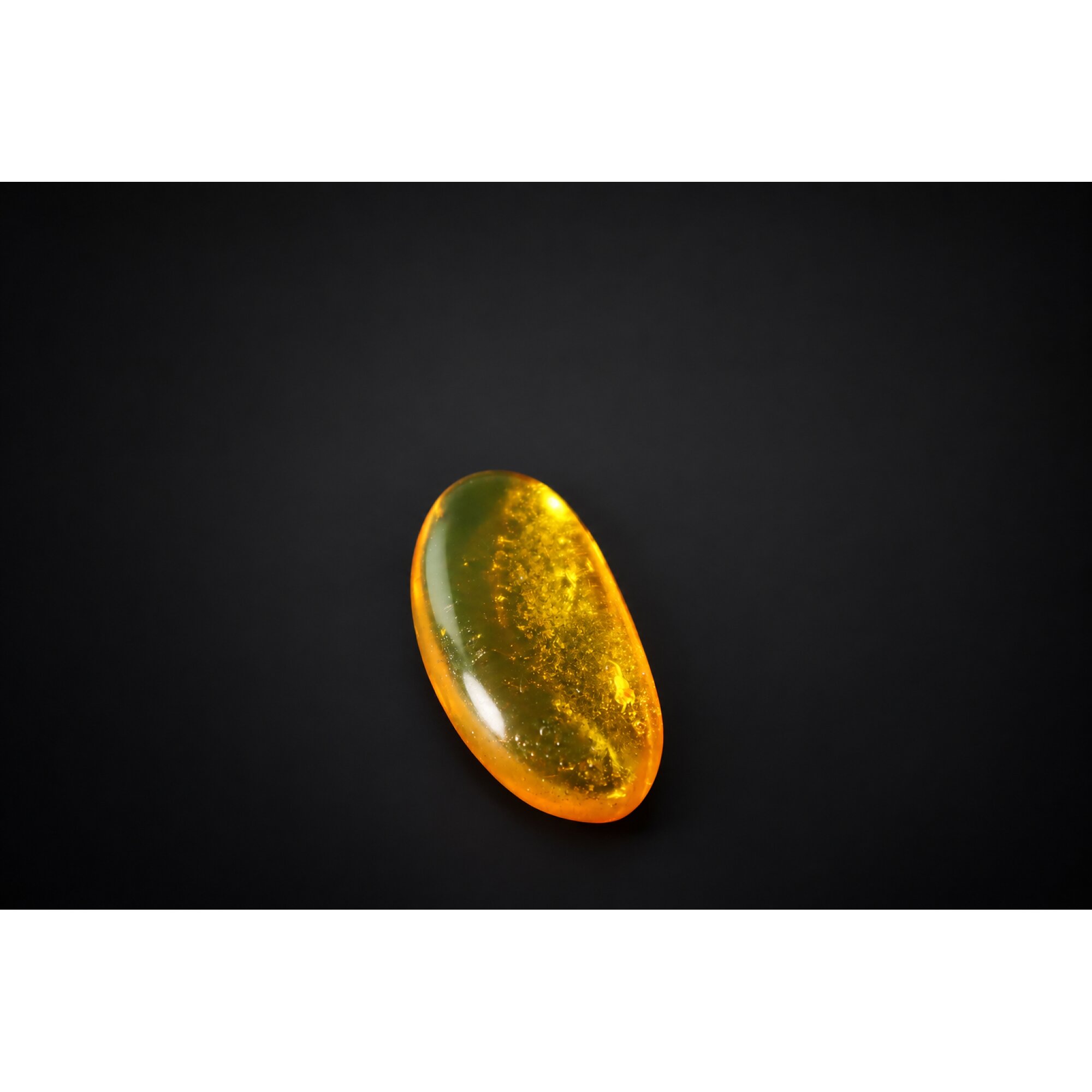 Real yellow orange Dominican amber spider and wasps stone 28mm – photo 3