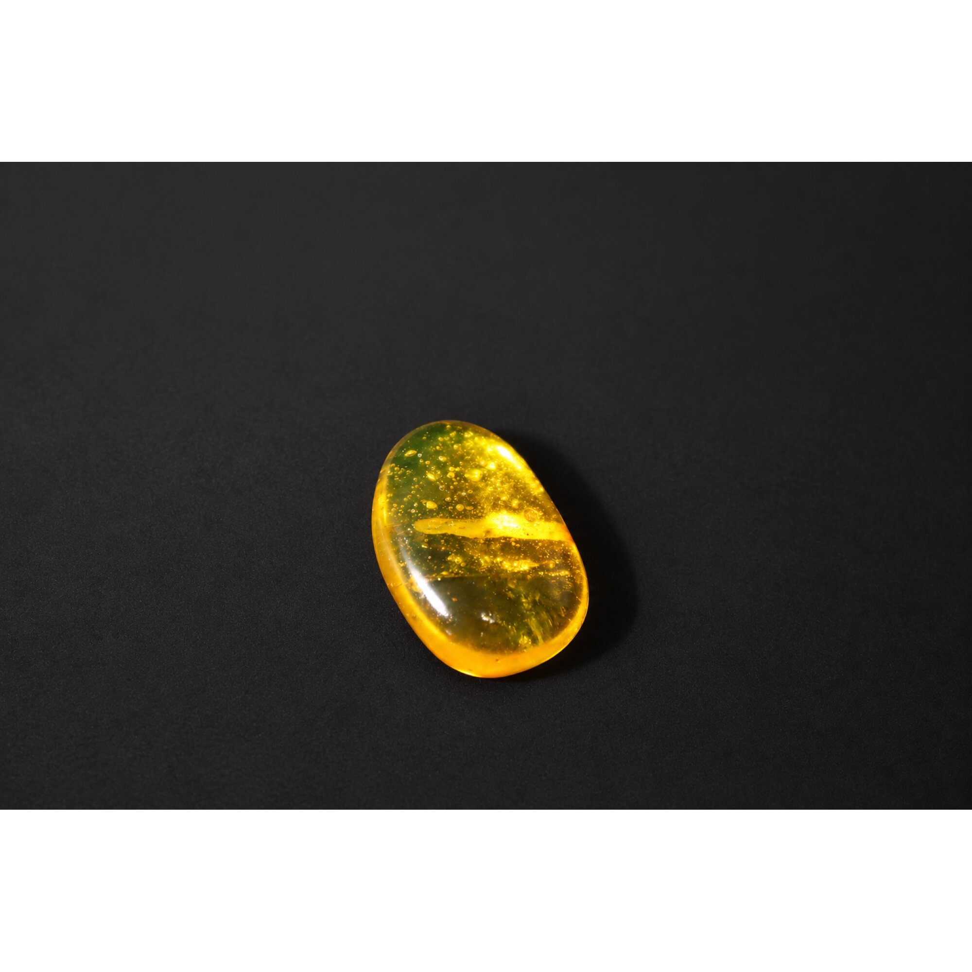 Real yellow Dominican amber insect stone 24mm – photo 2