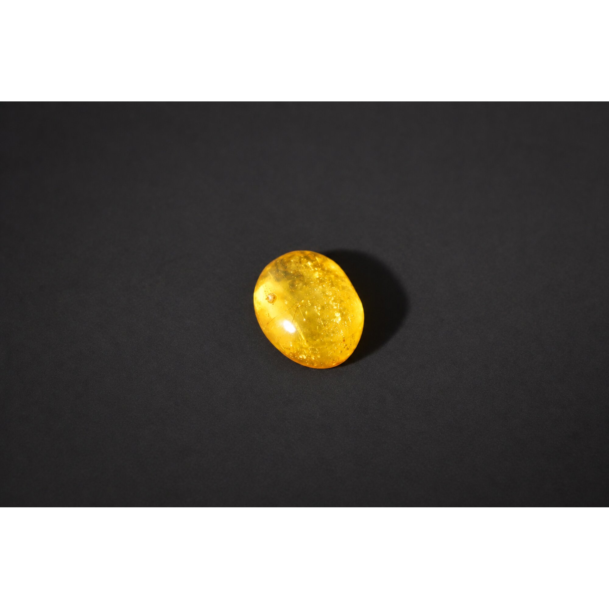 Genuine yellow Dominican amber spider or scorpion insect stone 18mm – photo 9