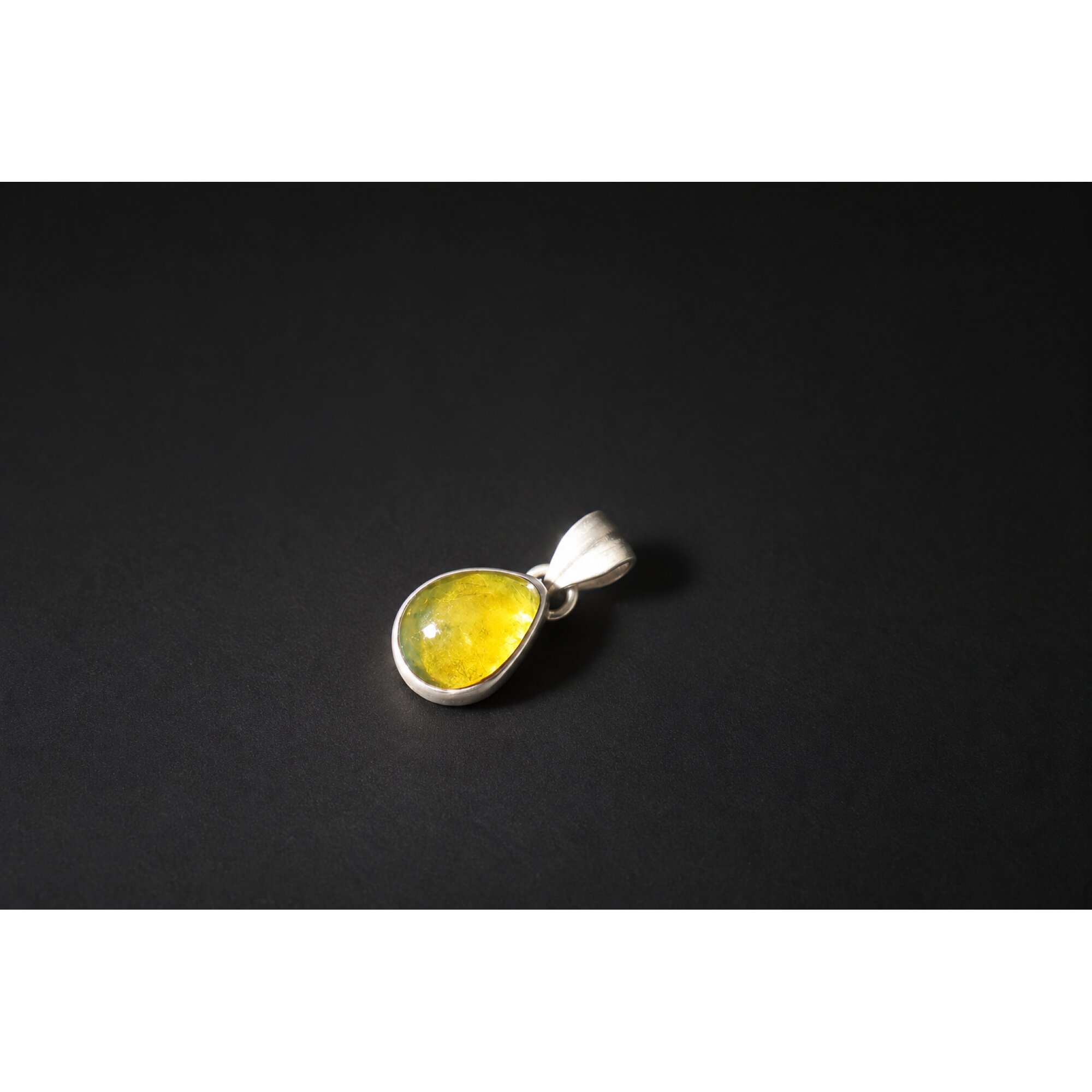 Hand finished dark yellow Dominican amber sterling silver pendant 24mm – photo 7