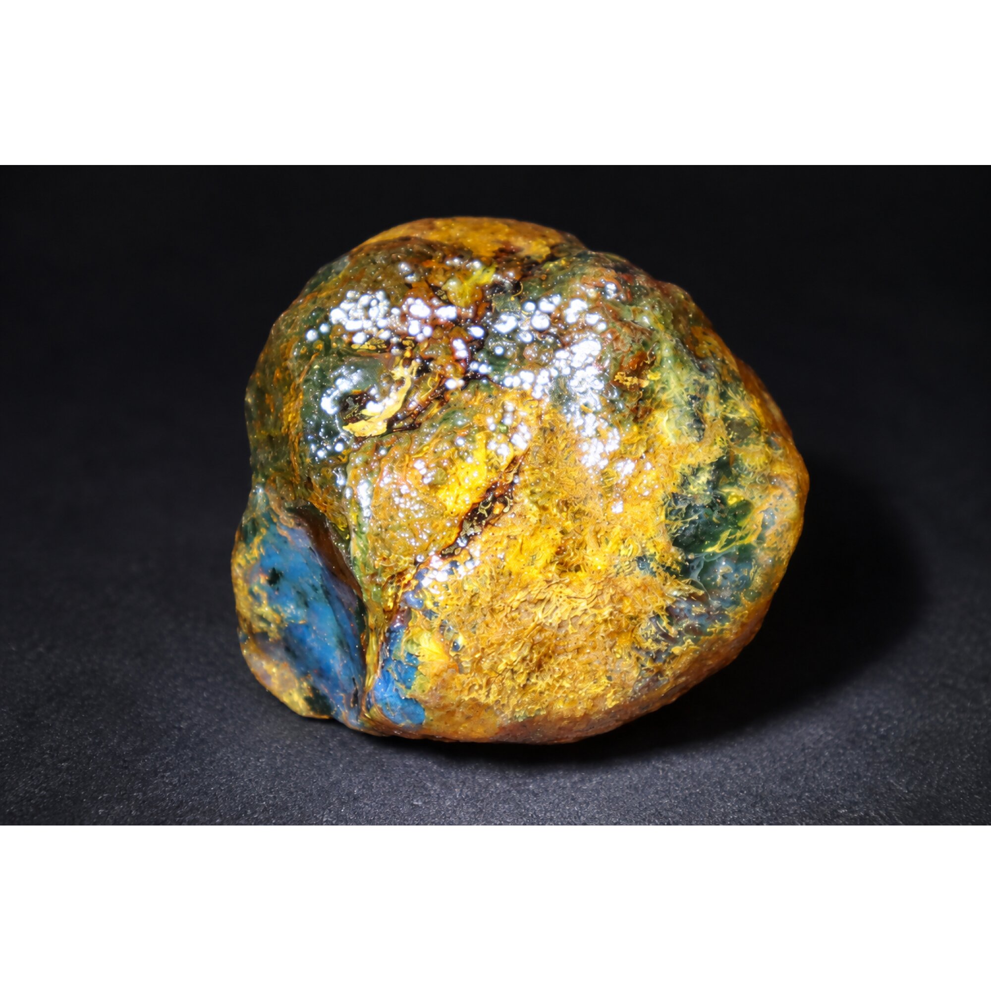 Authentic sky blue rough specimen Dominican amber 42mm – photo 5