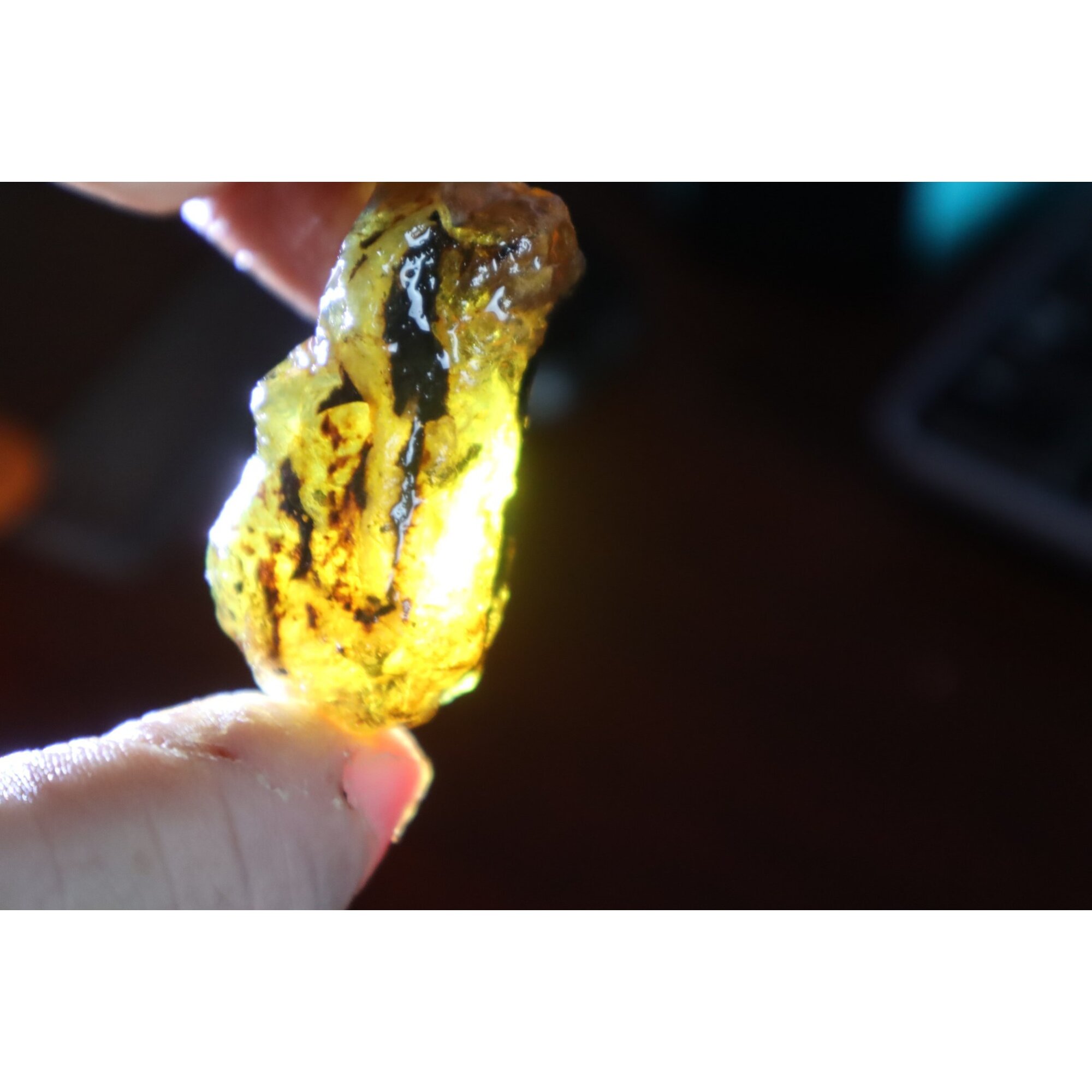 Authentic light green blue rough specimen Dominican amber 46mm – photo 3