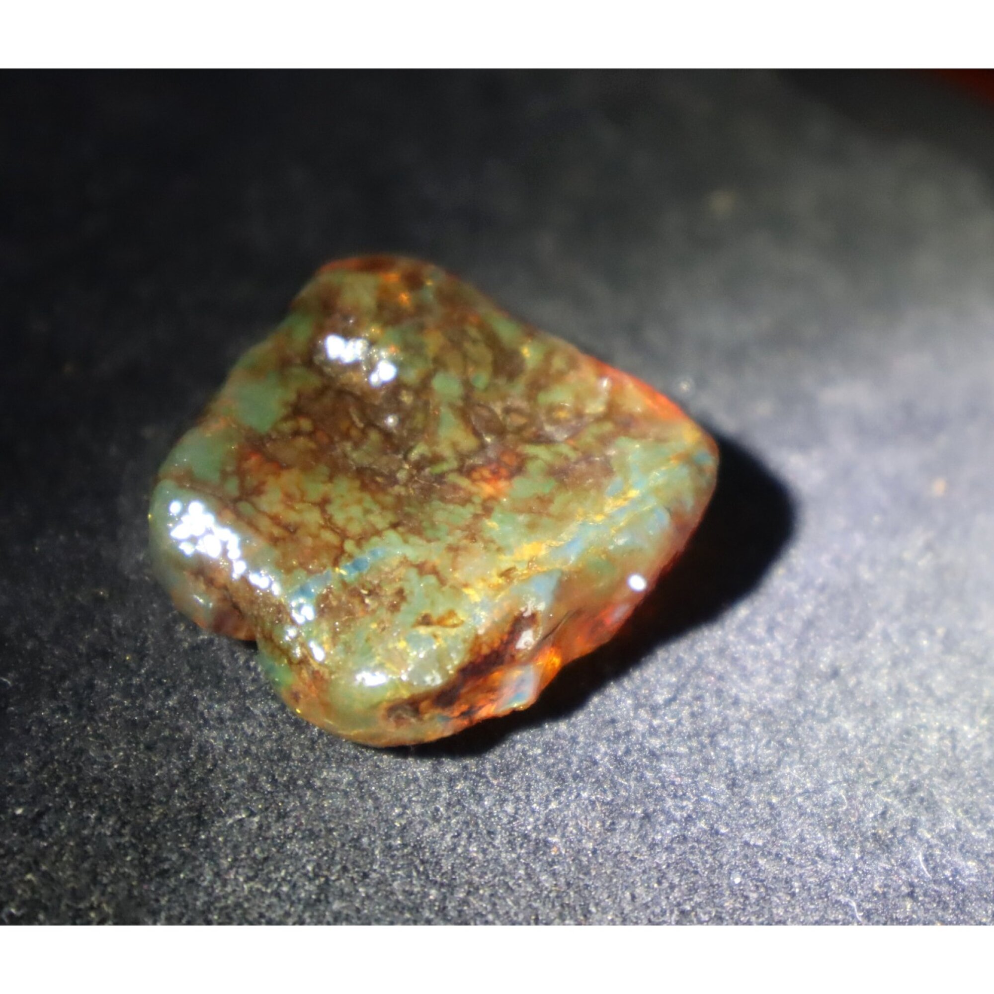 Authentic deep blue rough specimen Dominican amber 32mm – photo 14