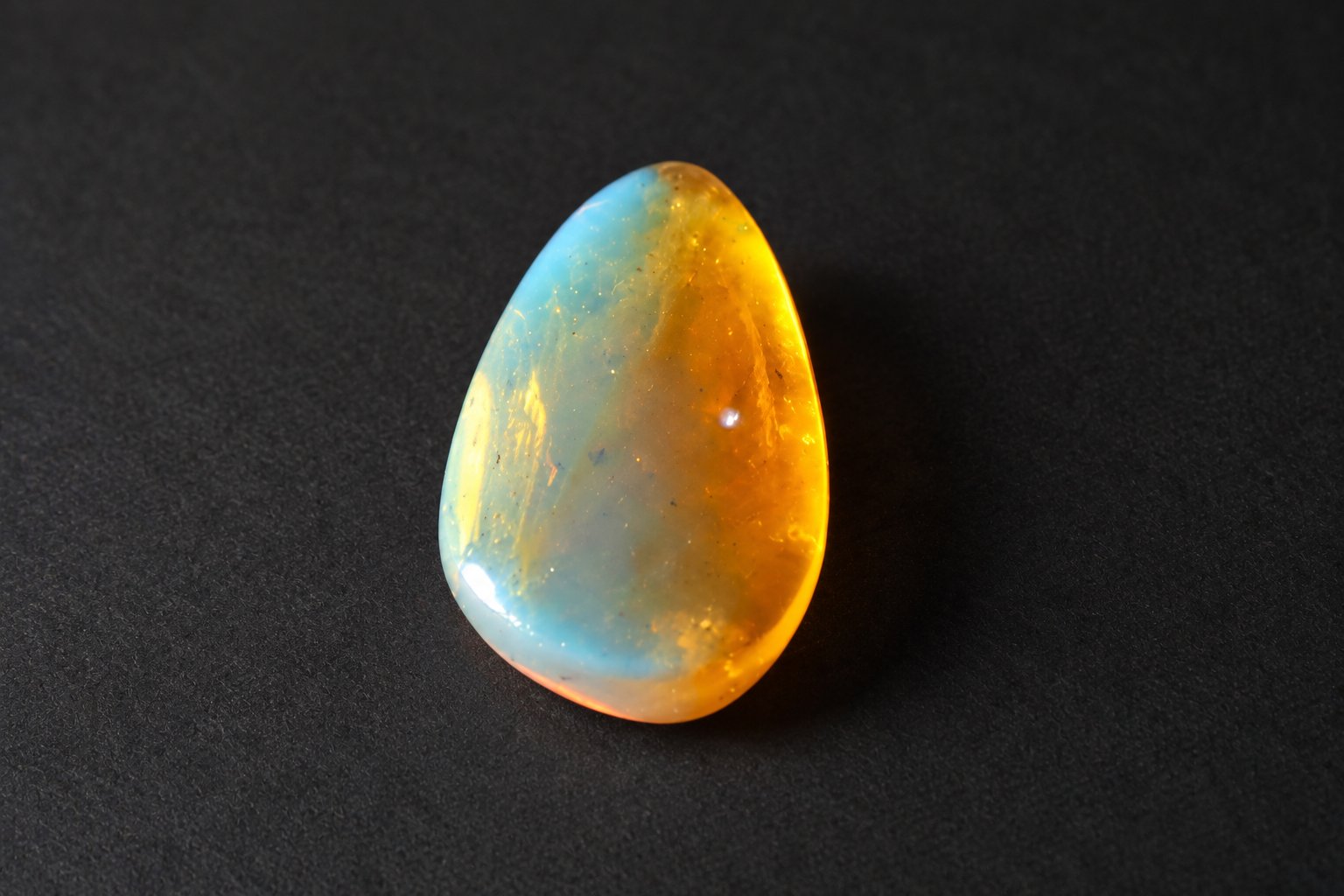 True caribbean orange blue polished Dominican amber – photo 3