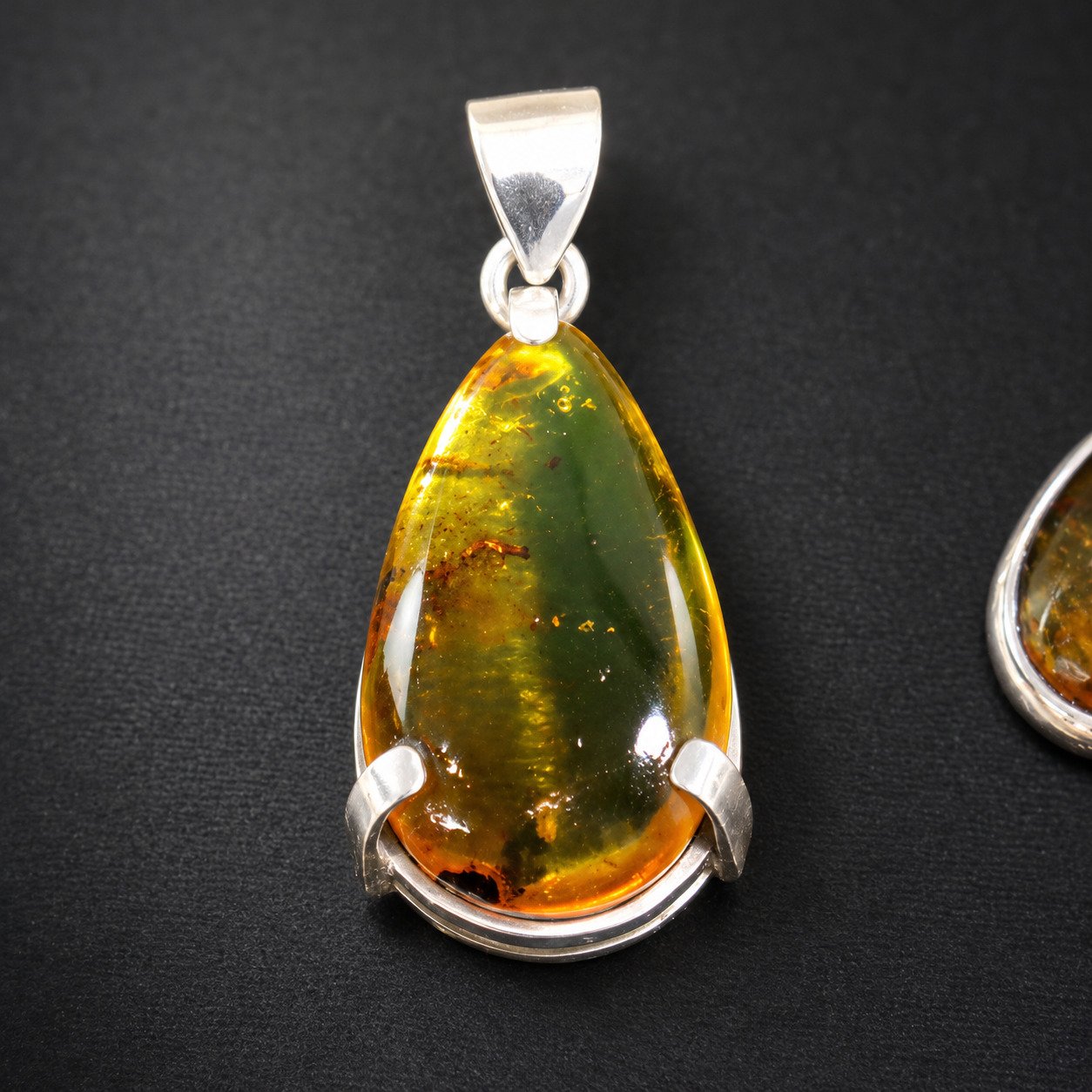 Handcrafted dark green Dominican amber sterling silver pendant 4.5g – photo 3