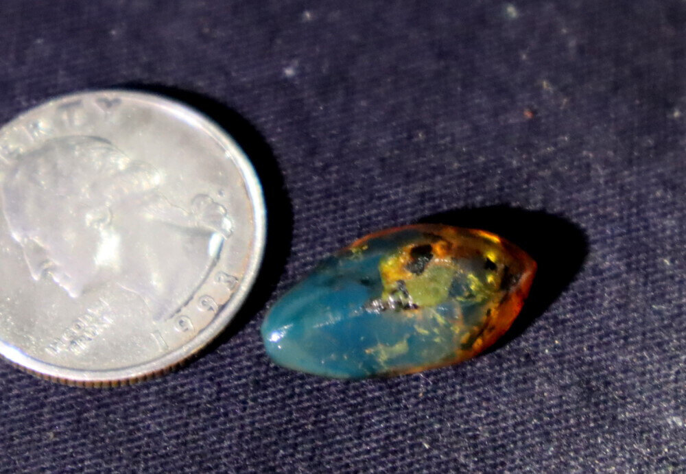 Lovely Natural Dominican Clear Deep Blue Amber Polished Stone 21mm – photo 7