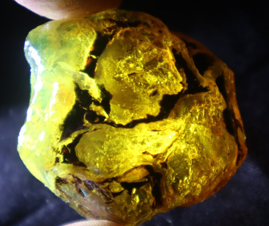 Finest Natural Dom. Crystal Clear Yellow Green Amber Rough Specimen 43mm 18.6g – photo 6