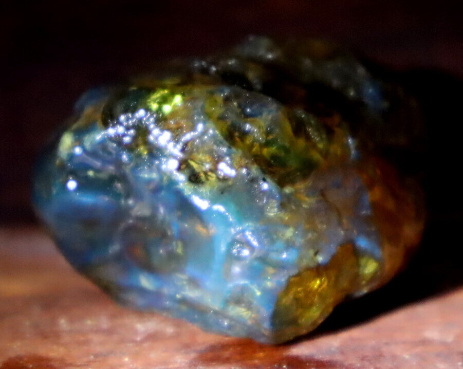 Impressive Natural Dominican Crystal Clear Yellow Blue Amber Rough Specimen 40mm – photo 4