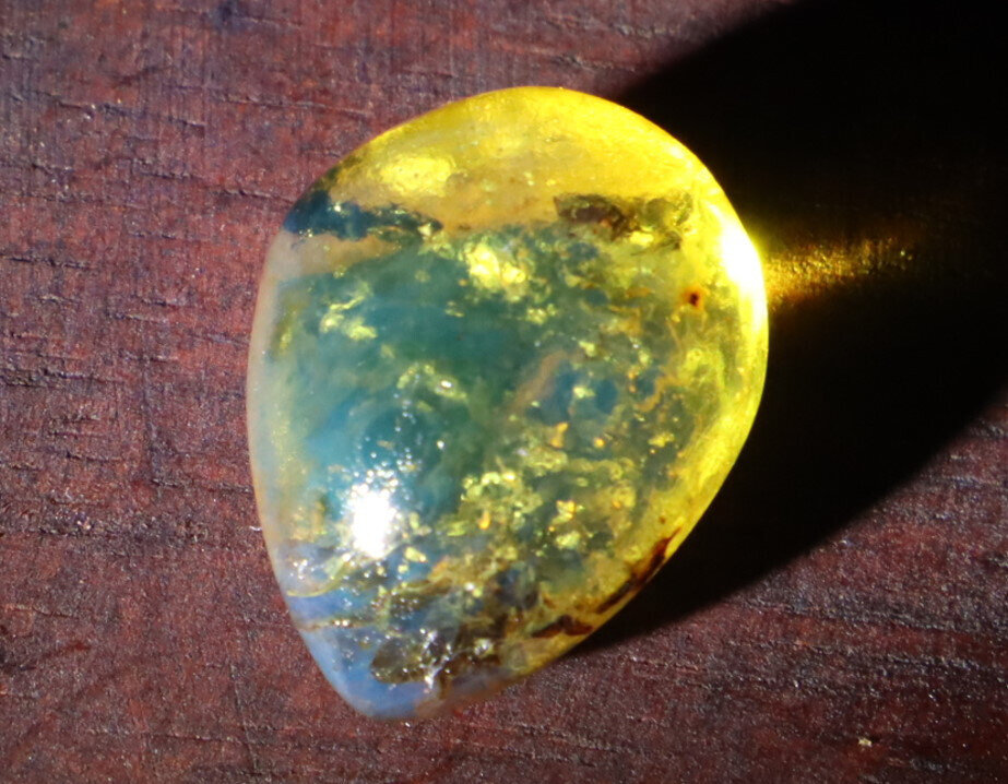 Natural Dominican Clear Sky Blue Amber Polished Stone 19mm – photo 7