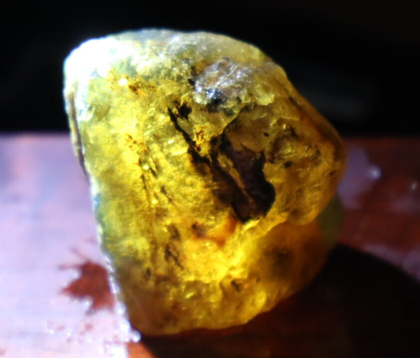Beautiful Natural Dominican Crystal Clear Yellow Blue Amber Rough Specimen 35mm – photo 7