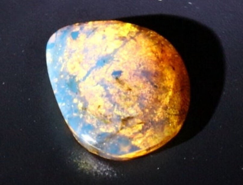 Exquisite Natural Dominican Clear Sky Blue Amber Polished Stone 28mm 15CT – photo 9