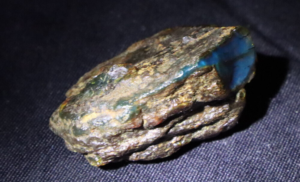 Charming Design Natural Dominican Clear Green Blue Amber Rough Specimen 42mm 16g – photo 6