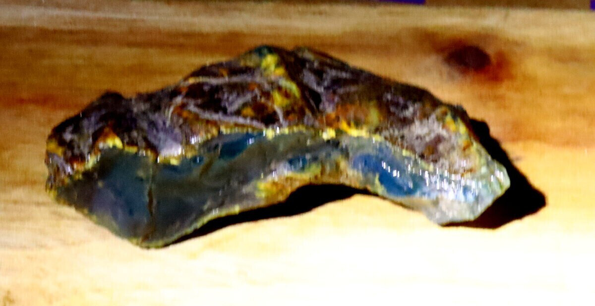 Lovely Natural Dominican Clear Deep Blue Amber Rough Specimen 65mm 16.5g – photo 4