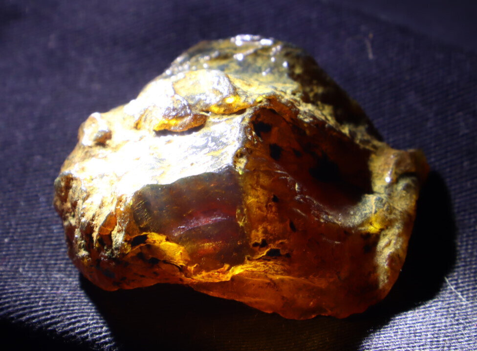 Exquisite Natural Dominican Clear Sky Blue Amber Rough Specimen 40mm 13g – photo 9