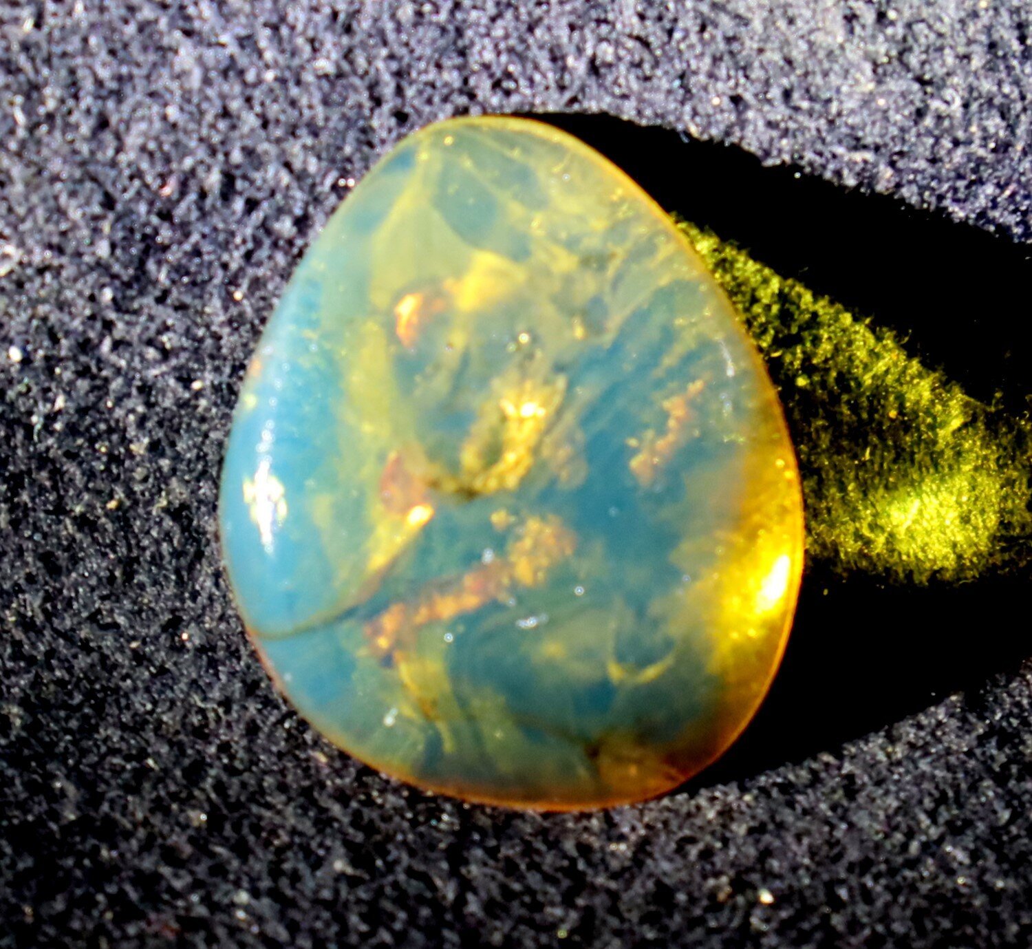 Lovely Natural Dominican Clear Deep Blue Amber Polished Stone 24mm – photo 9
