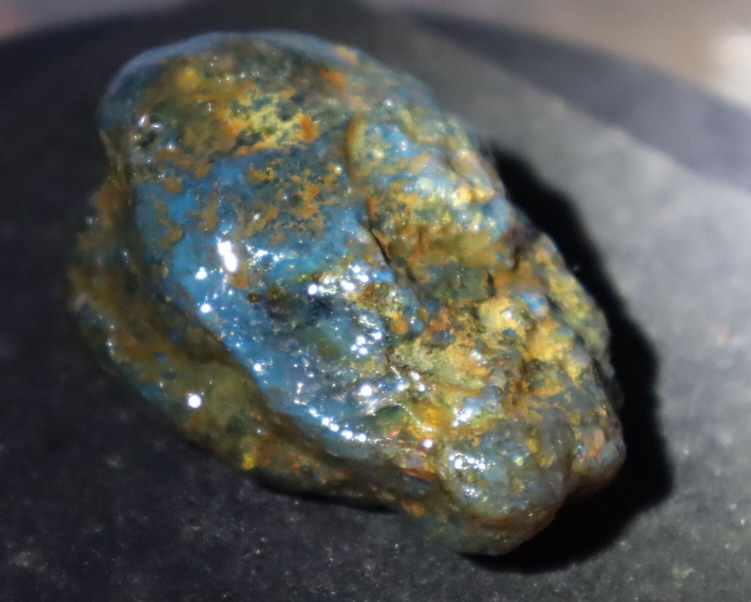 Beautiful Natural Dominican Clear Green Blue Amber Rough Specimen 57mm 38g – photo 5