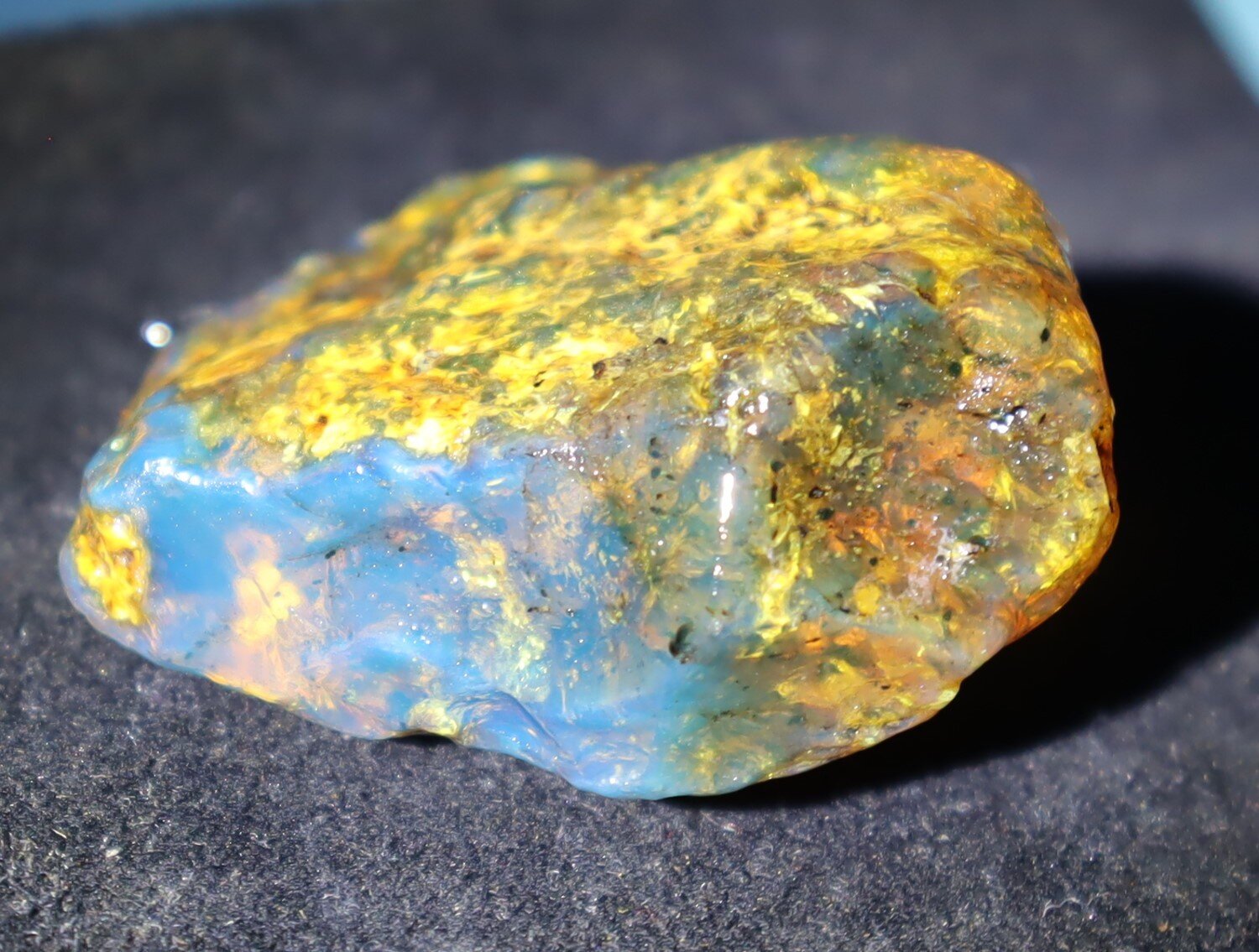 Charming Design Natural Dominican Clear Sky Blue Amber Rough Specimen 47mm 20g – photo 15