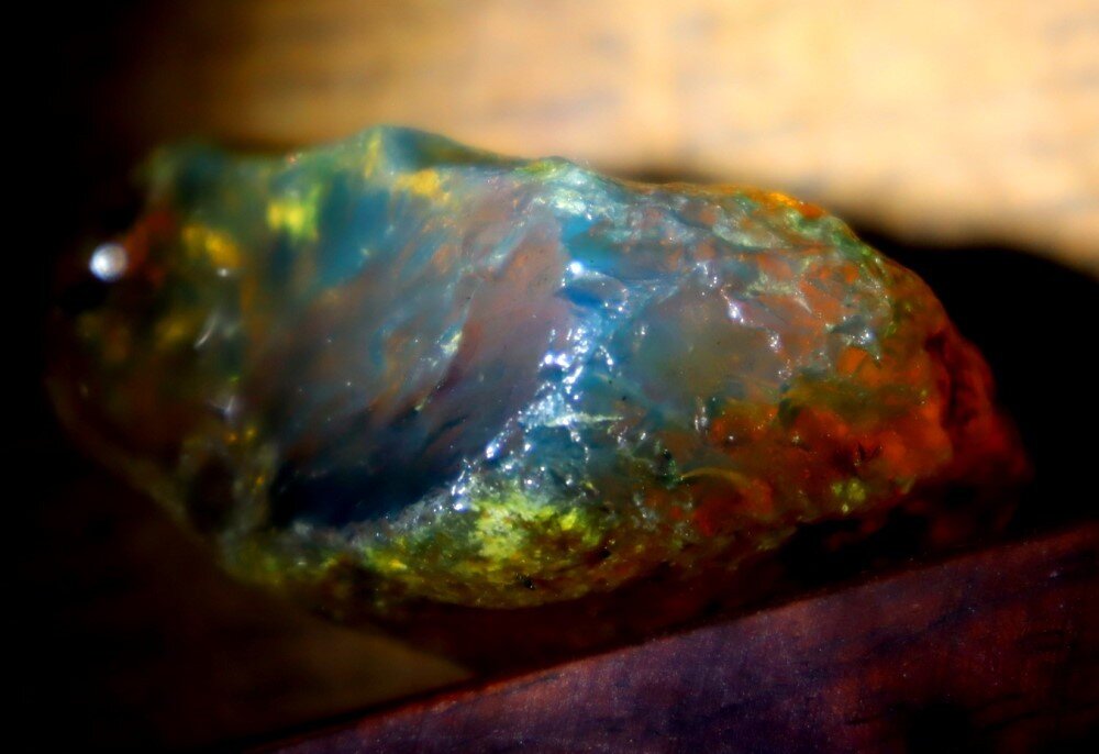 Charming Natural Dominican Clear Yellow Blue Amber Rough Specimen 41mm 18.2grams – photo 6