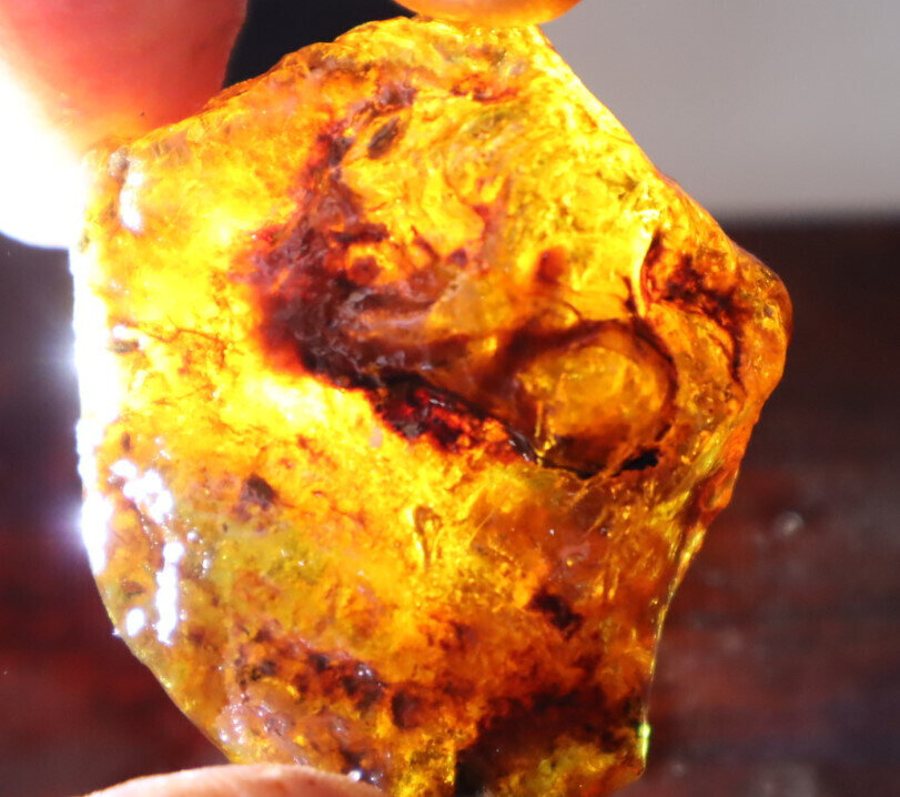 Impressive Nat.Dominican Clear Sky Blue Yellow Amber Rough Specimen 44mm 16.5g – photo 12
