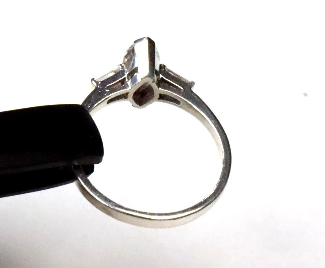 Impressive Clear White Cubic Zirconia CZ .925 Sterling Silver Ring #8.5 – photo 2