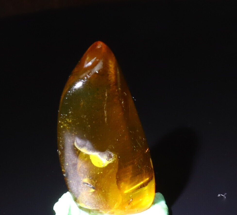 Beautiful Natural Dominican Orange Yellow Amber Polished Stone 25mm – photo 4