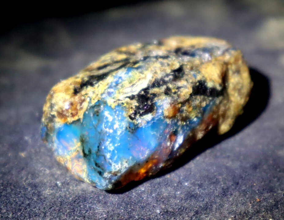 Exquisite Natural Dominican Translucent Deep Blue Amber Rough Specimen 42mm 12.8 – photo 5