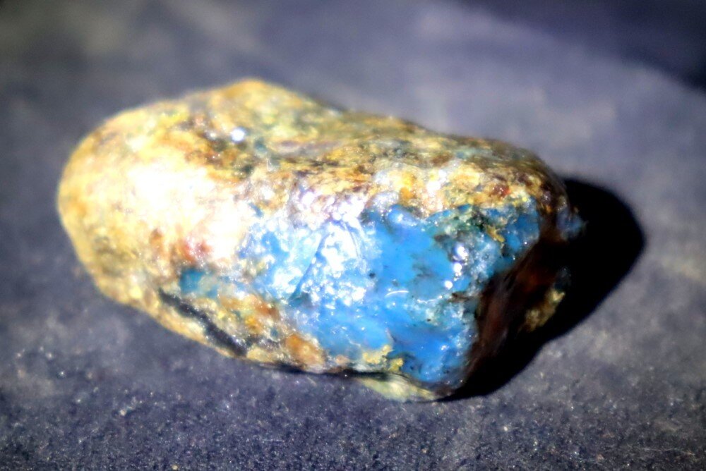 Exquisite Natural Dominican Translucent Deep Blue Amber Rough Specimen 42mm 12.8 – photo 12
