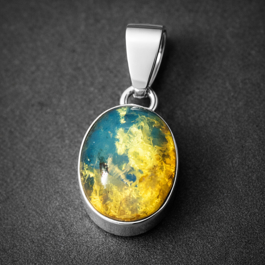 Natural Clear Deep Blue Amber .925 Sterling Silver Pendant 24mm