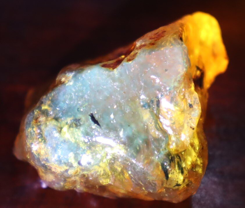 Natural Dominican Crystal Clear Light Blue Amber Rough Specimen 48mm 20.1g – photo 10