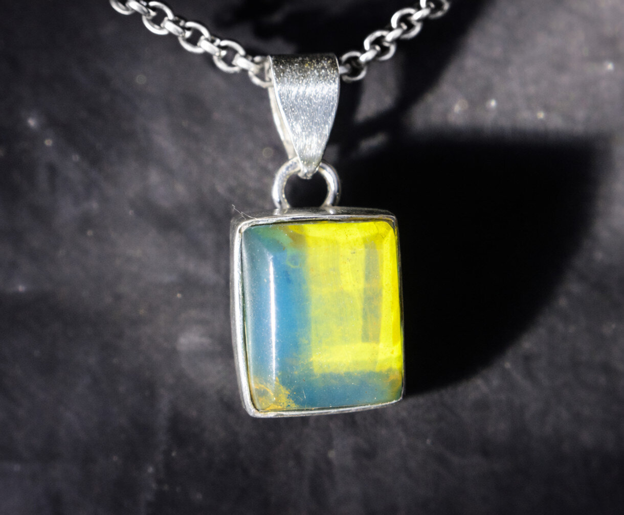 Lovely Natural Clear Light Blue Amber .925 Sterling Silver Pendant 24mm